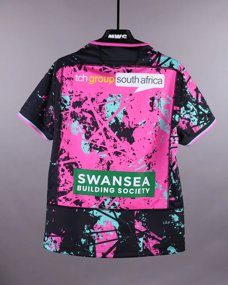 Squad Signed Shirt - 1