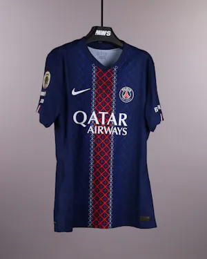 Willian Pacho Paris Saint-Germain shirt