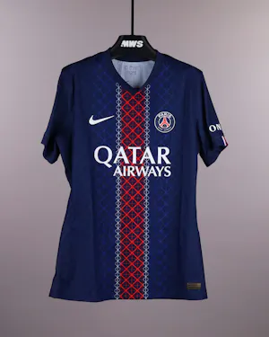 Bradley Barcola Paris Saint-Germain のシャツ