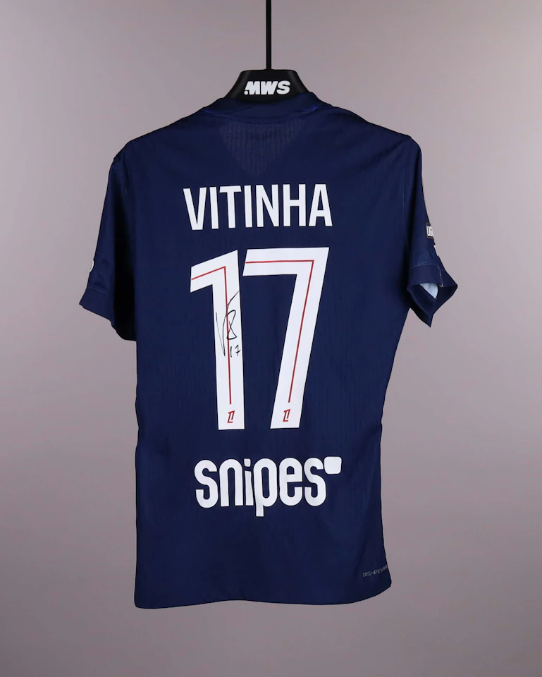 Vitinha Paris Saint-Germain shirt