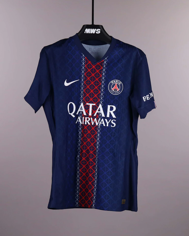 Vitinha Paris Saint-Germain shirt
