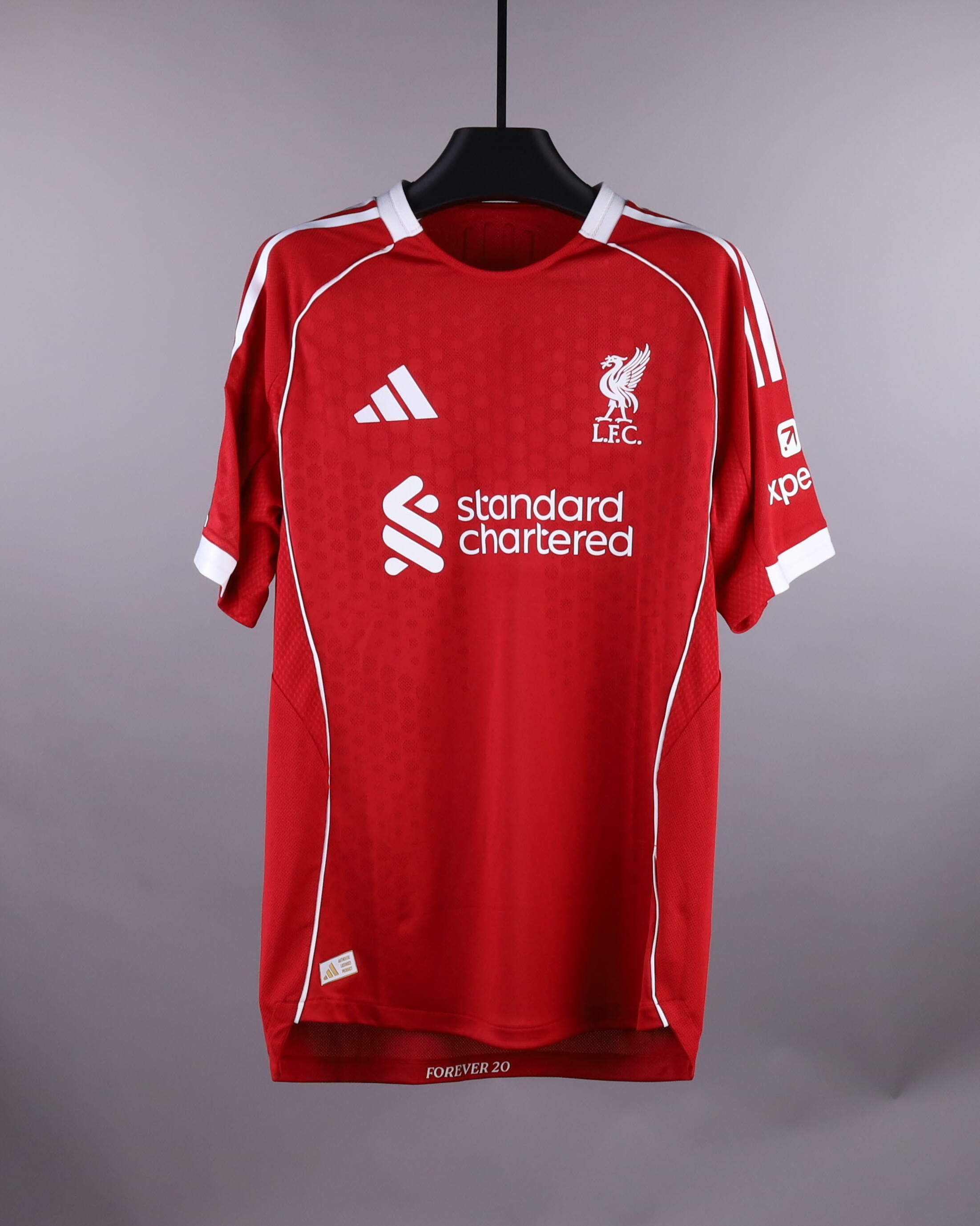 来自Liverpool的Mohamed Salah 球衣