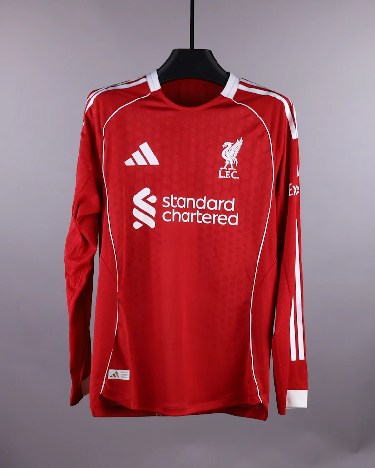 来自Liverpool的Curtis Jones球衣