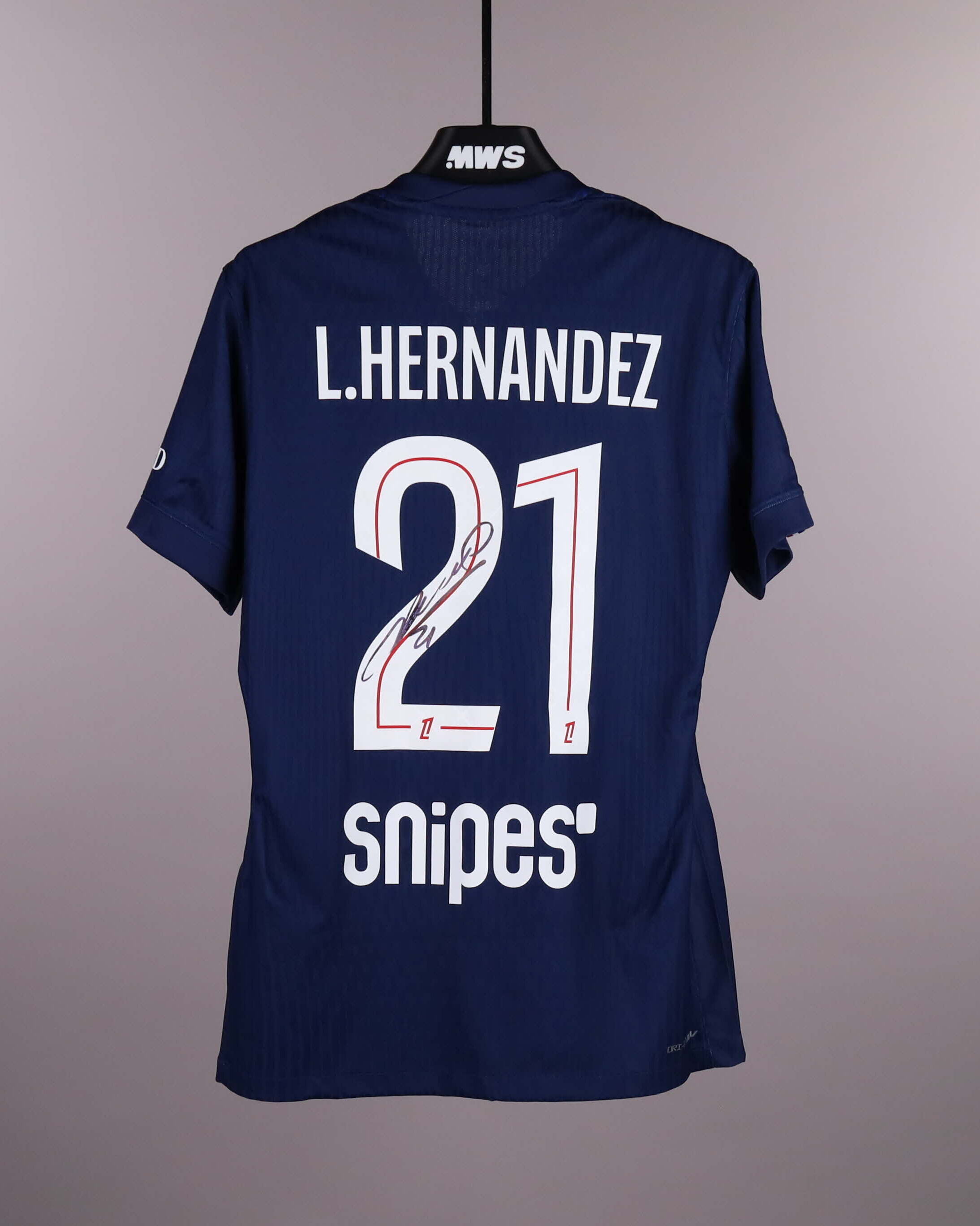 Lucas Hernández Paris Saint-Germain shirt
