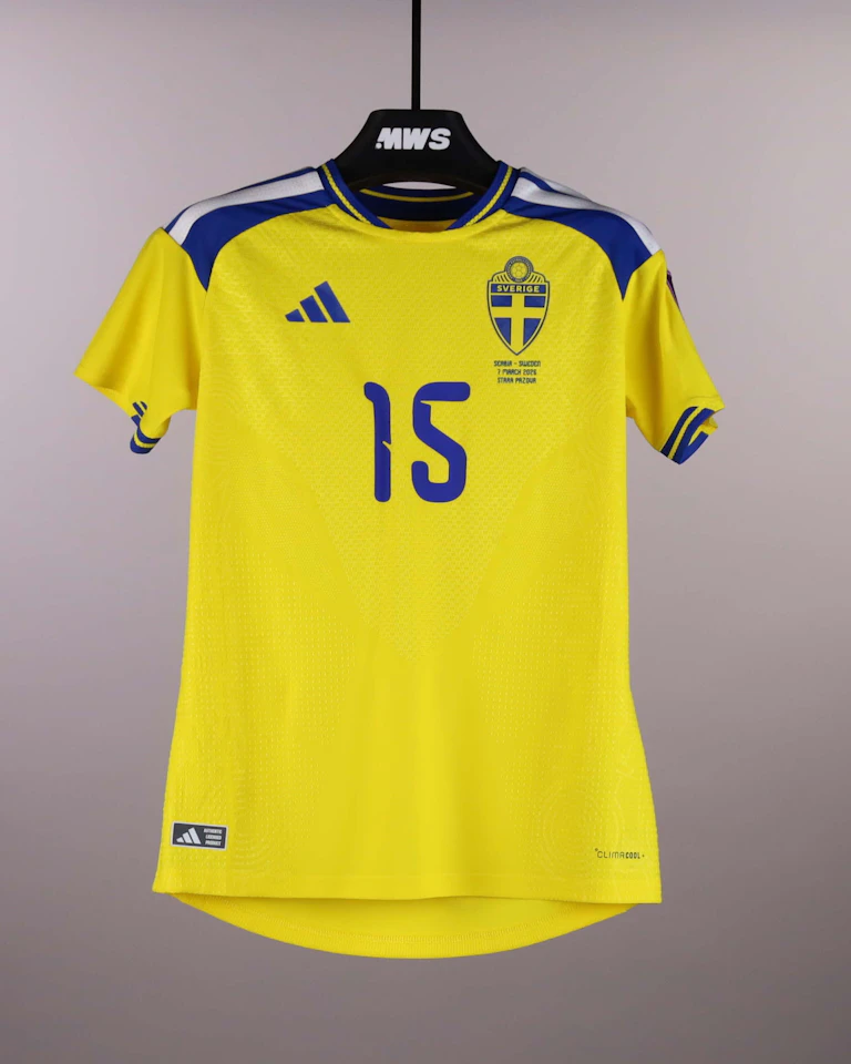 来自Sweden W的Julia Zigiotti-Olme球衣