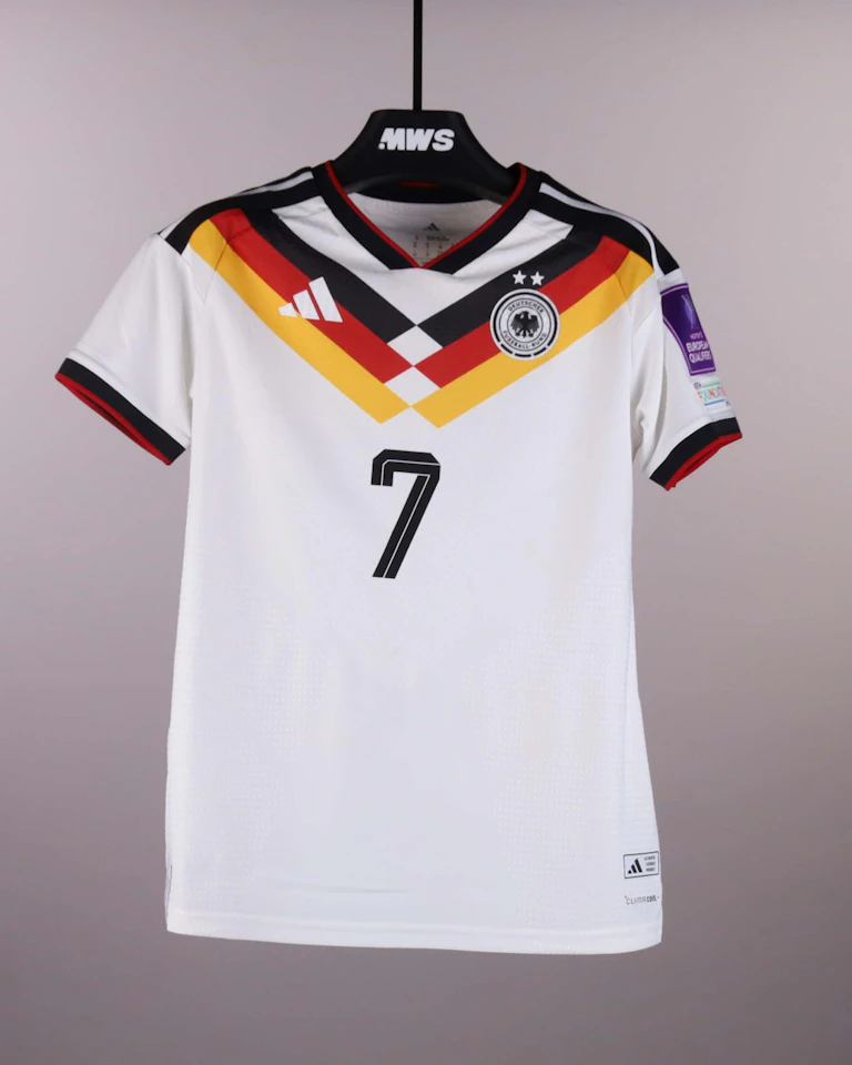 Germany W-Trikot von Giulia Gwinn