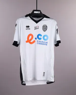 来自Cesena FC的Matteo Guidi球衣