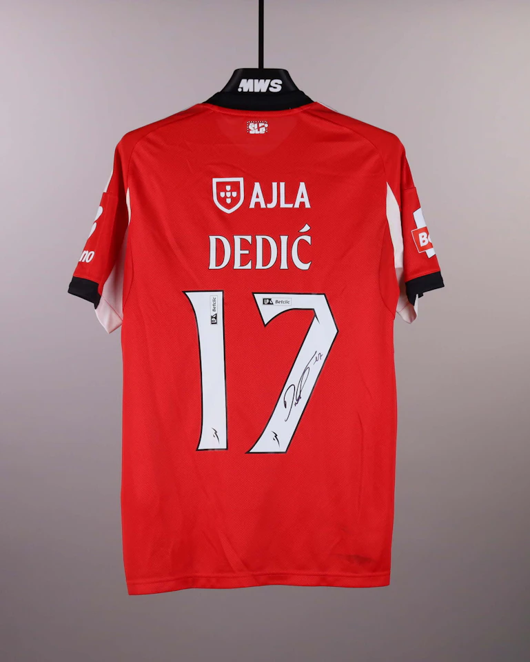 来自SL Benfica的Amar Dedić球衣