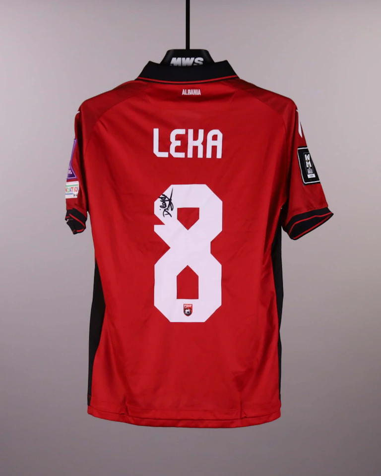 Dilajda Leka Albania camisa.