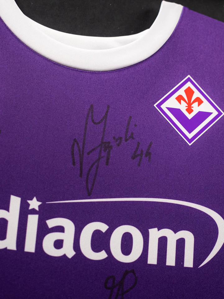 Classic Edition Framed Squad Signed Shirt
