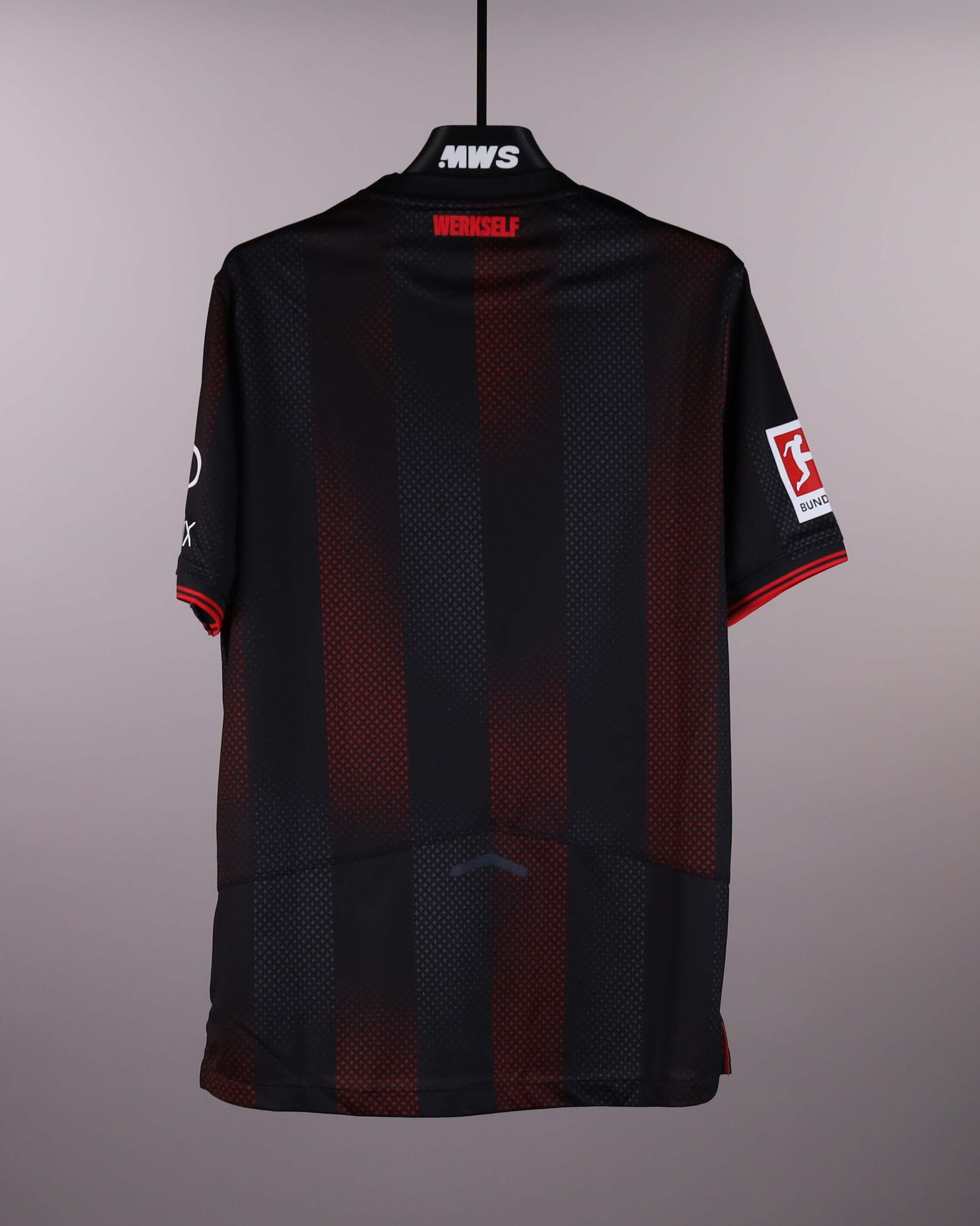 Squad Signed Shirt | Bayer Leverkusen | MatchWornShirt
