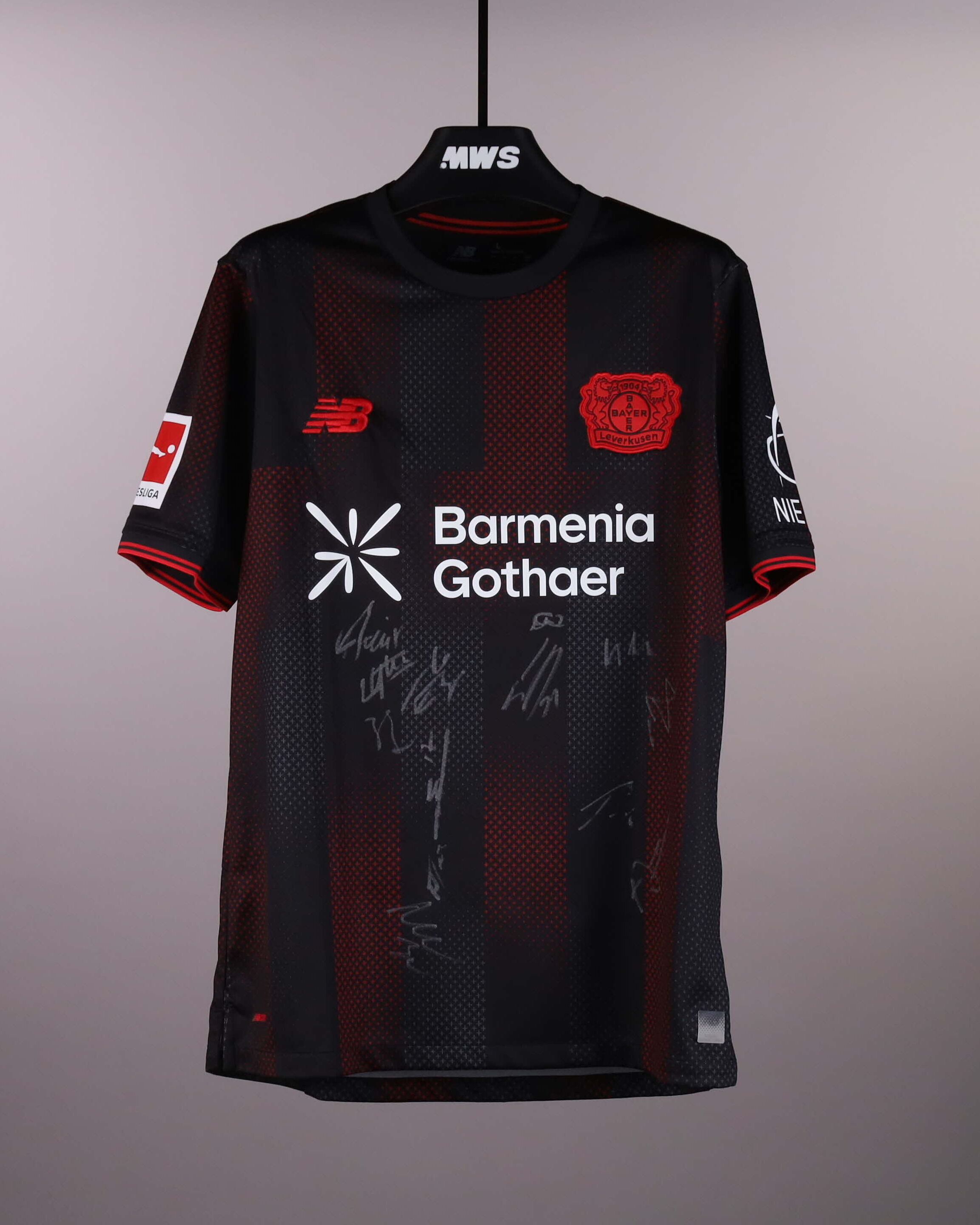 Squad Signed Shirt | MatchWornShirt