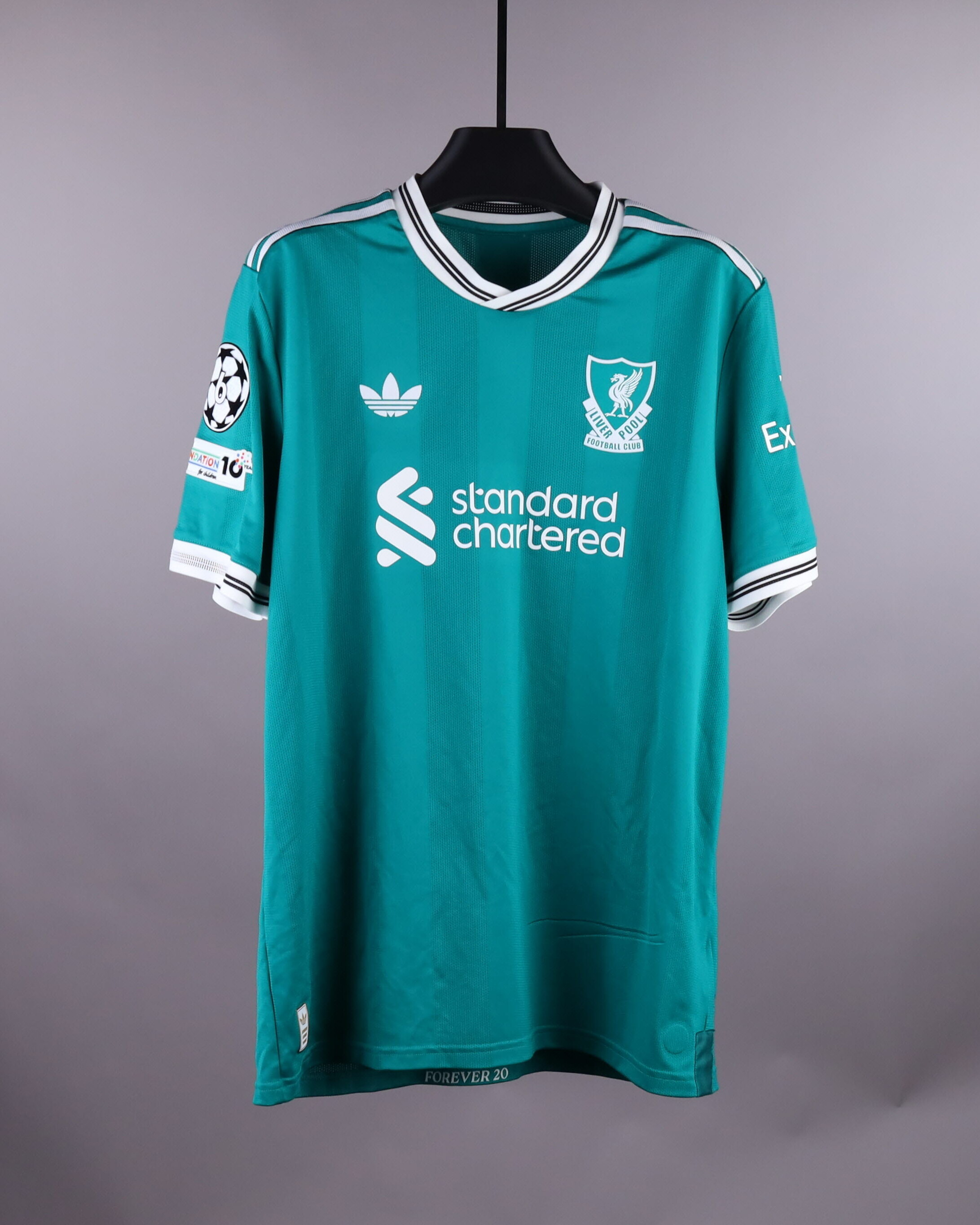 Virgil van Dijk Liverpool jersey