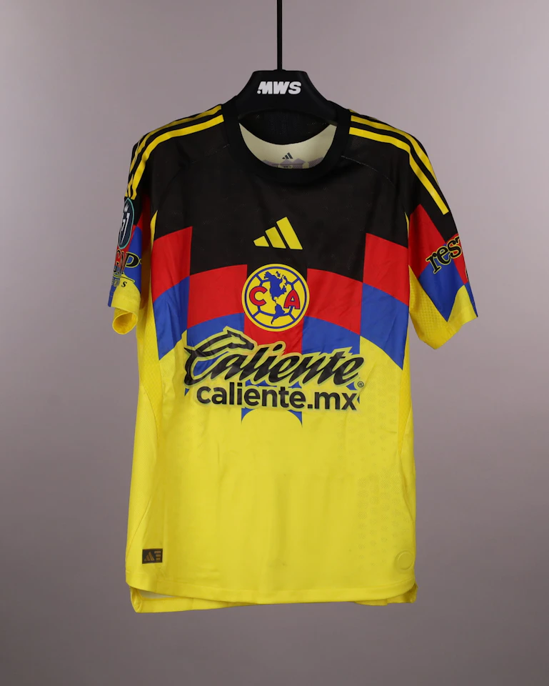 来自Club América的Rodrigo Dourado球衣