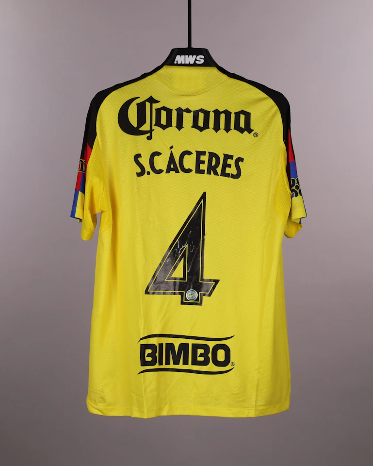 来自Club América的Sebastián Cáceres球衣