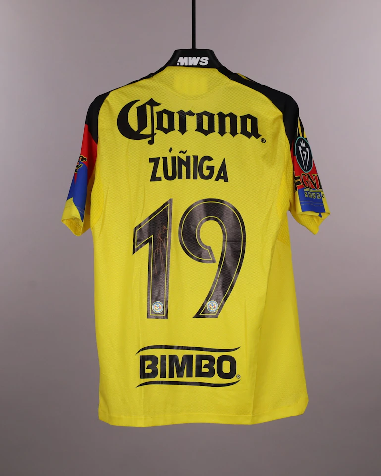 Raúl Zúñiga Club América jersey