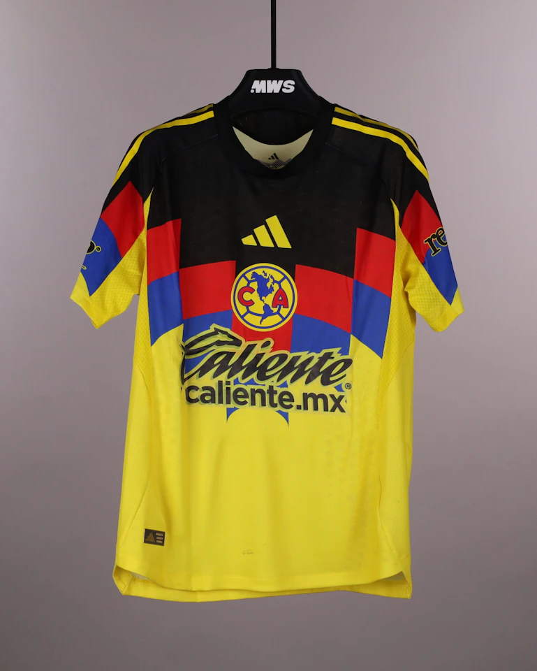 Raúl Zúñiga Club América jersey