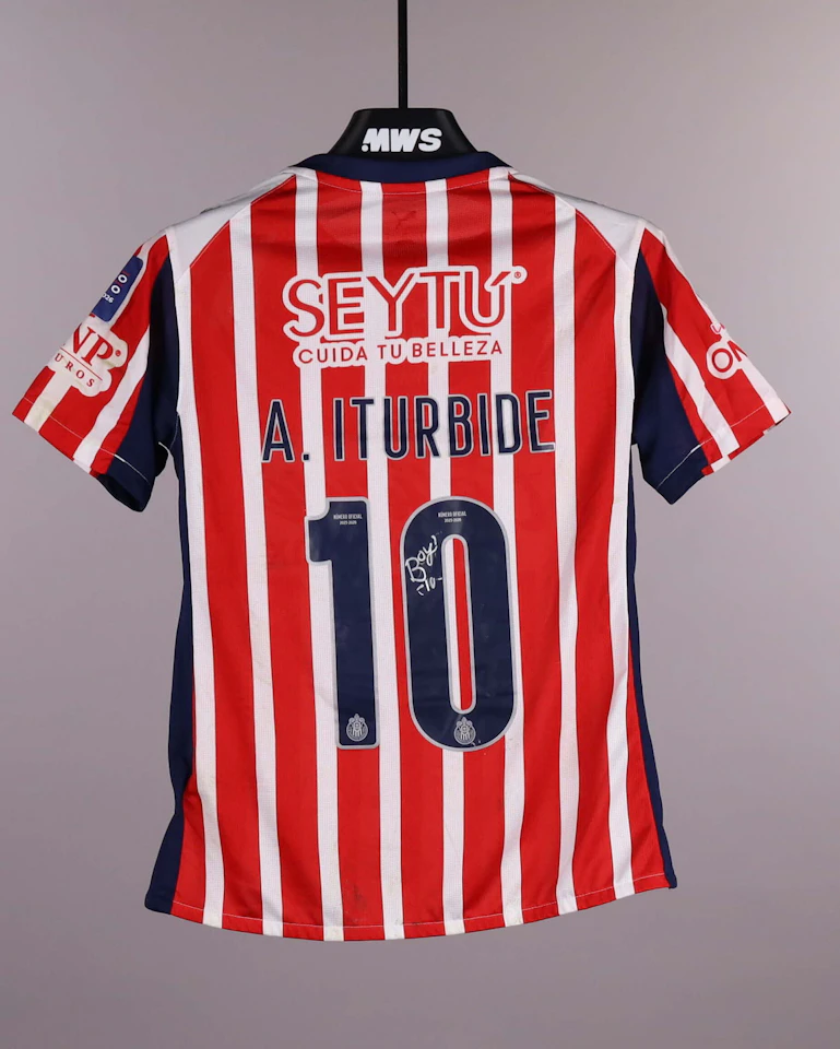 来自Guadalajara Women的Adriana Iturbide球衣