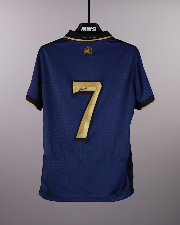 Amel Mujanic AIK shirt