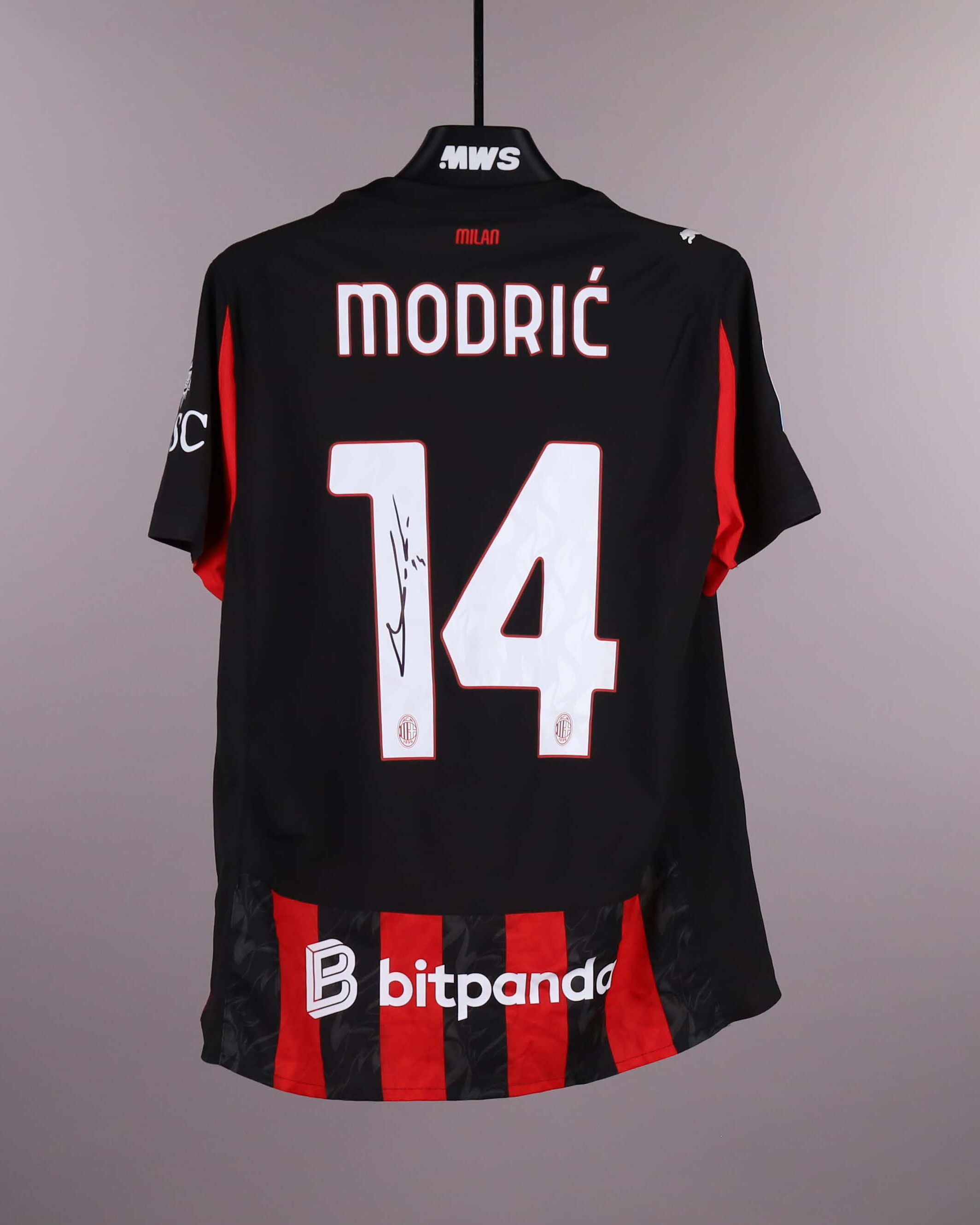 Luka Modrić | AC Milan - FC Inter Milan | MatchWornShirt