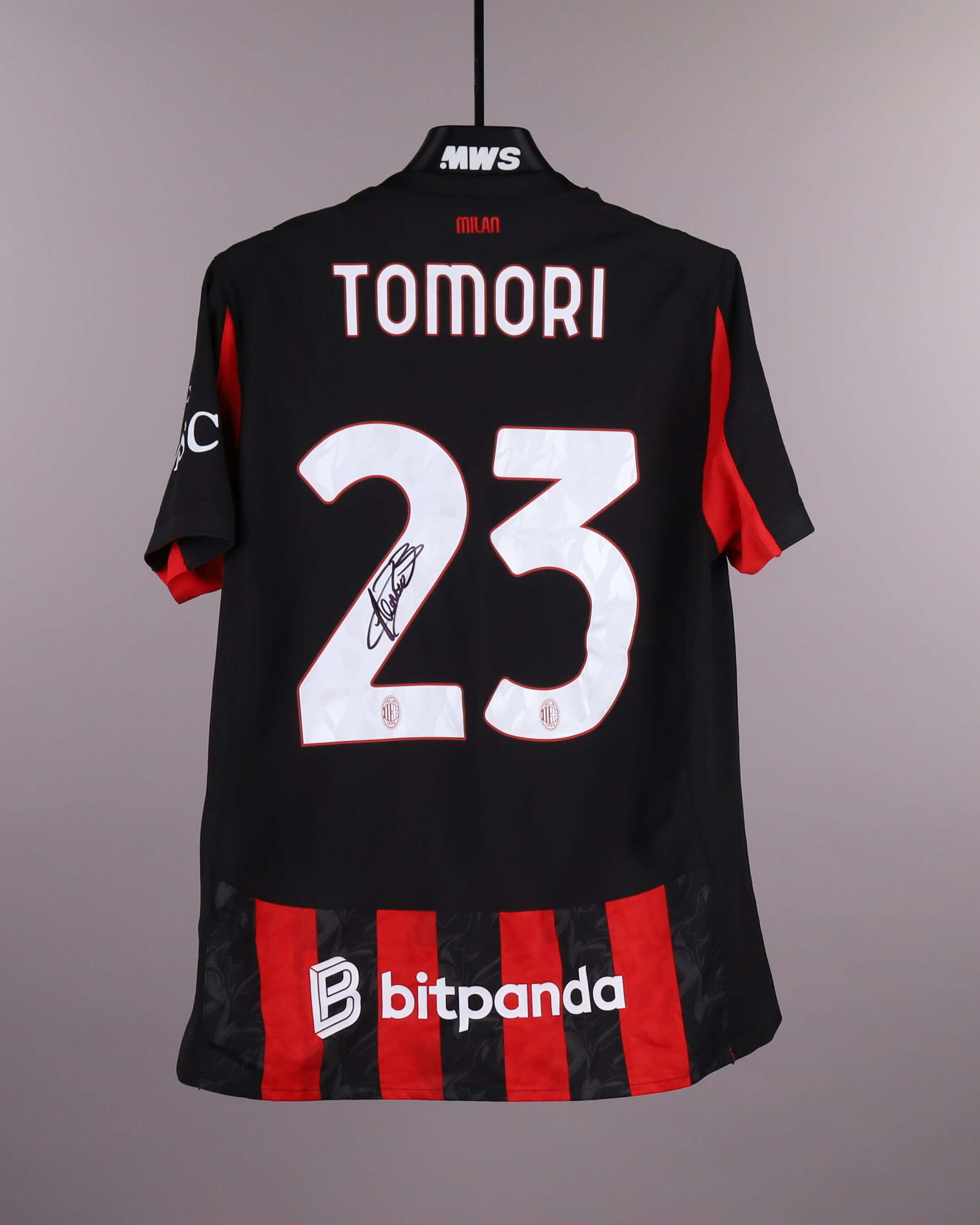 Fikayo Tomori AC Milan shirt