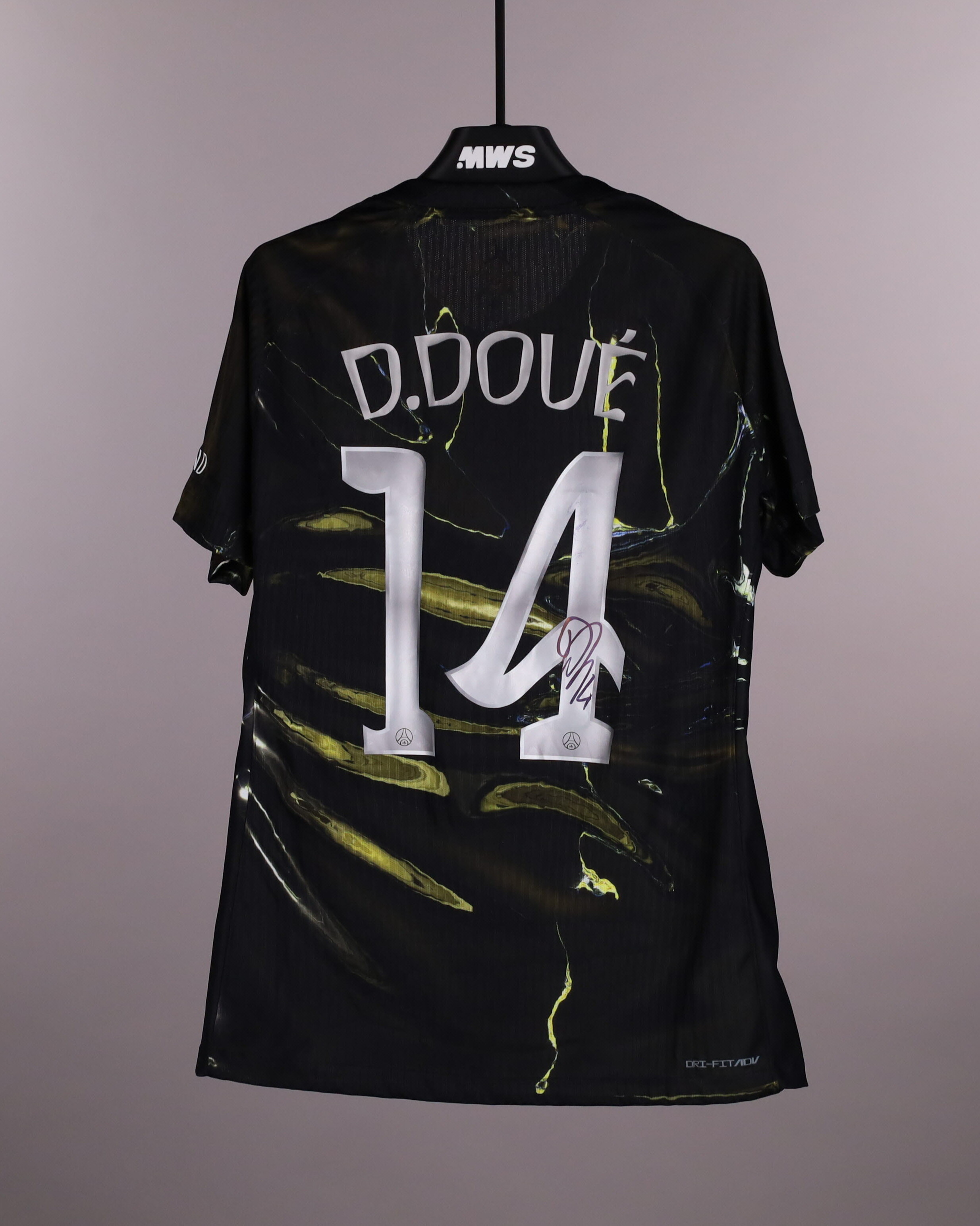 Désiré Doué Paris Saint-Germain shirt