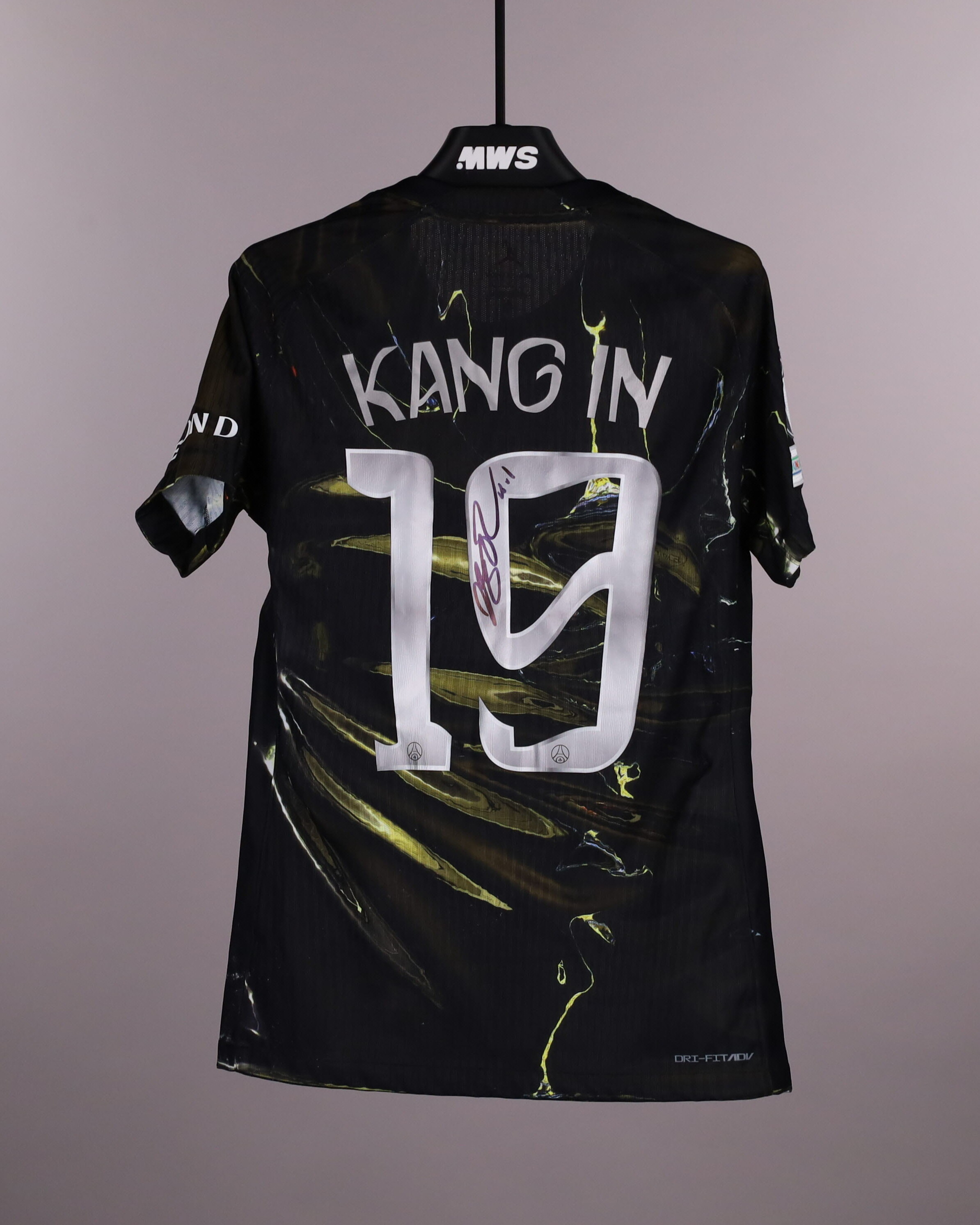 Kang-In Lee 이강인 Paris Saint-Germain shirt