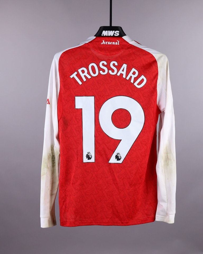 Leandro Trossard Arsenal shirt