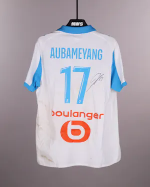 来自Olympique de Marseille的Pierre-Emerick Aubameyang球衣