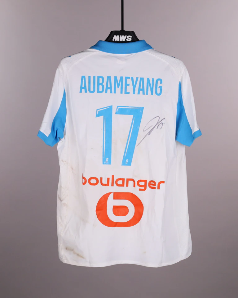 来自Olympique de Marseille的Pierre-Emerick Aubameyang球衣