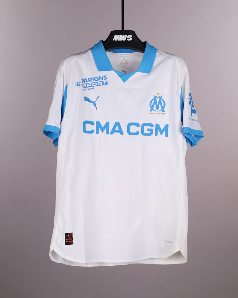 来自Olympique de Marseille的Pierre-Emerick Aubameyang球衣