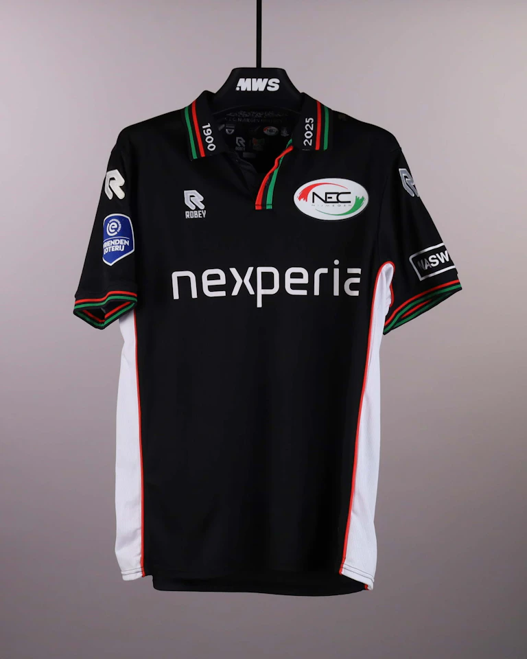 来自N.E.C.的Youssef El Kachati球衣