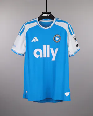 来自Charlotte FC的Idan Toklomati Jorno球衣