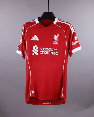 来自Liverpool的Rio Ngumoha球衣
