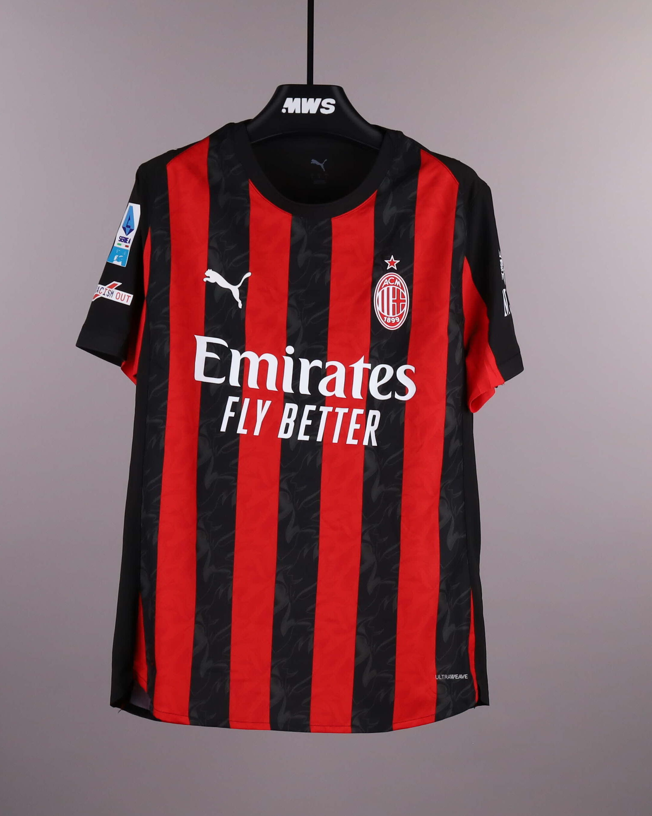 Fikayo Tomori AC Milan shirt