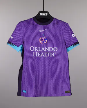 Summer Yates Orlando Pride camisa.