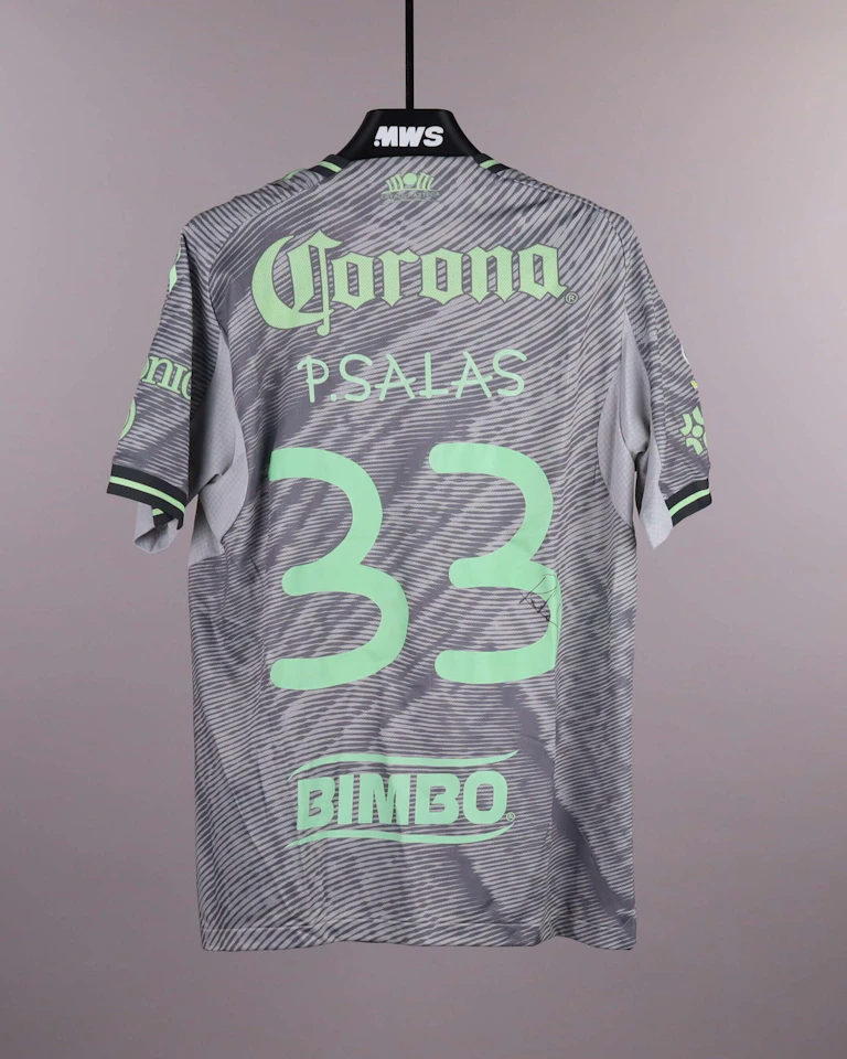 来自Club América的Patricio Salas球衣