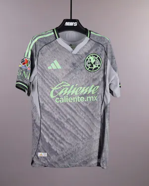 来自Club América的Patricio Salas球衣