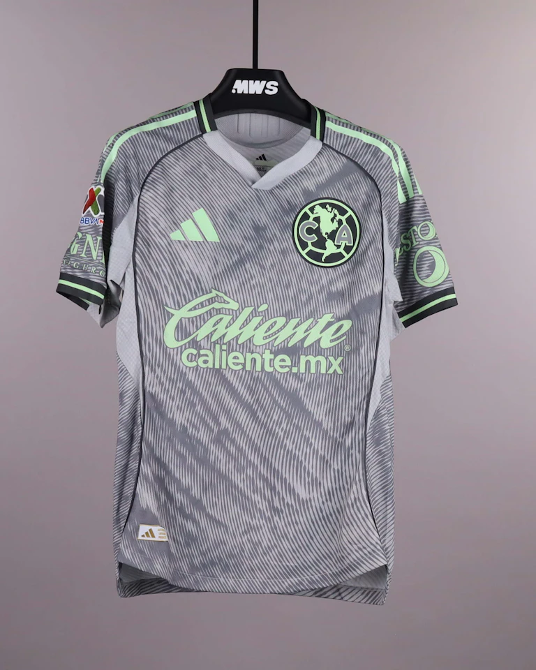 来自Club América的Erick Sánchez球衣