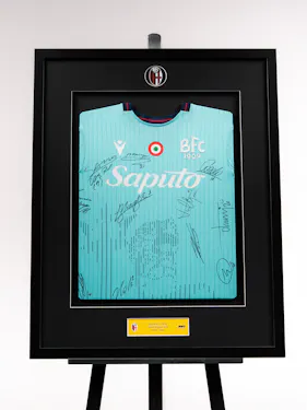 Classic Edition Framed Squad Signed Shirt