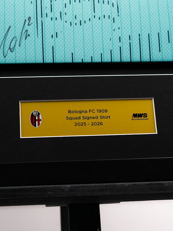 Classic Edition Framed Squad Signed Shirt