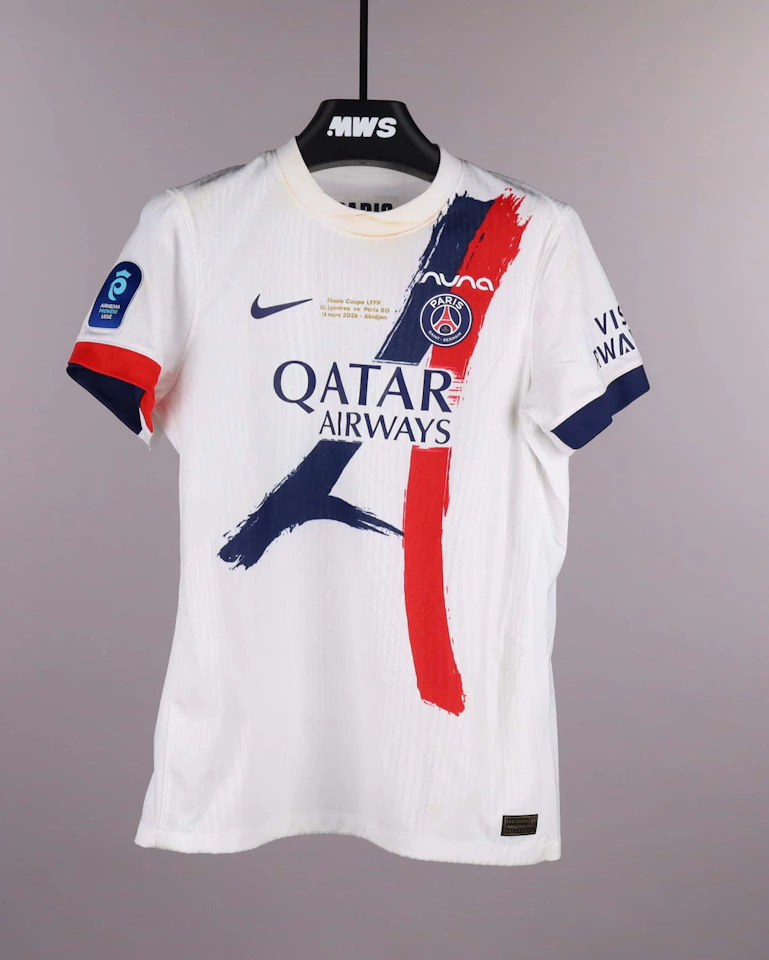 来自Paris Saint-Germain Féminines的Isabela Chagas球衣