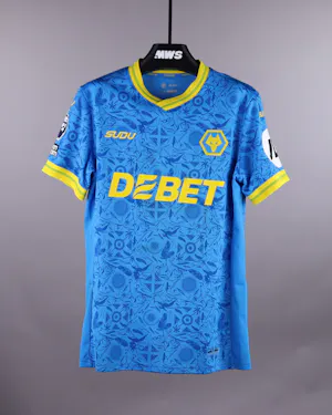 Wolverhampton Wanderers 팀의 Jackson Tchatchoua 셔츠