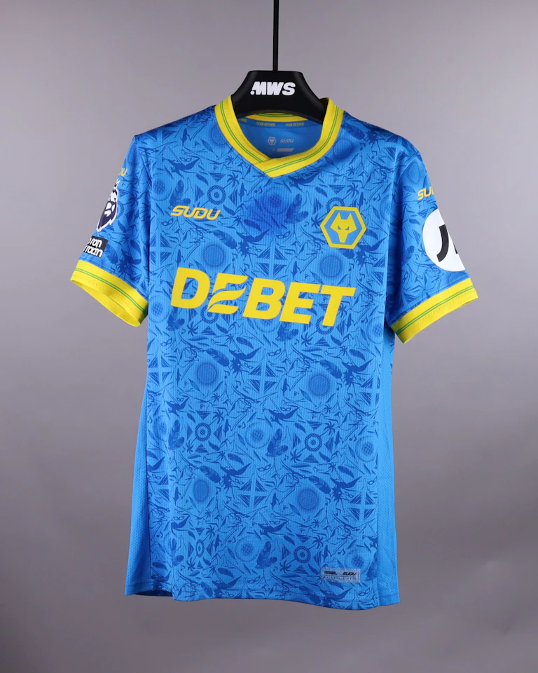 Hugo Bueno Wolverhampton Wanderers camisa.