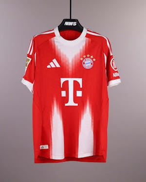 Tom Bischof FC Bayern München shirt