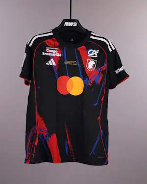 来自OL Lyonnes的Marie-Antoinette Katoto球衣