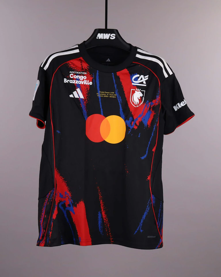 来自OL Lyonnes的Marie-Antoinette Katoto球衣