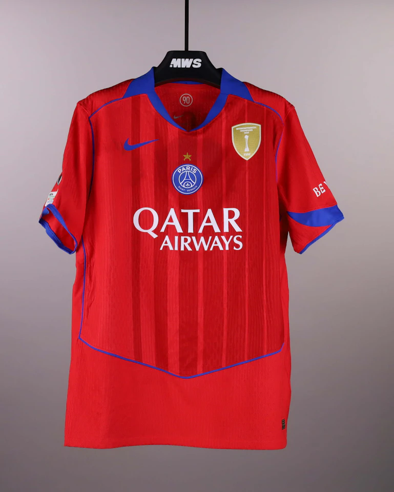 Willian Pacho Paris Saint-Germain jersey