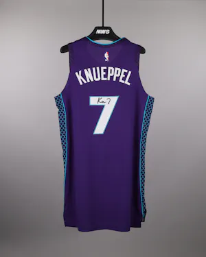 Kon Knueppel Charlotte Hornets shirt
