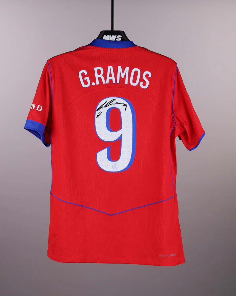 Gonçalo Ramos Paris Saint-Germain shirt